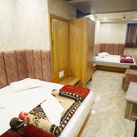Hotel New Sundaram 150 Mtrs From Dargah Ajmer Buitenkant foto