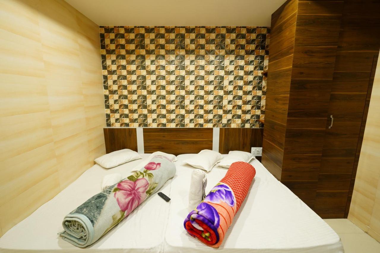 Hotel New Sundaram 150 Mtrs From Dargah Ajmer Buitenkant foto