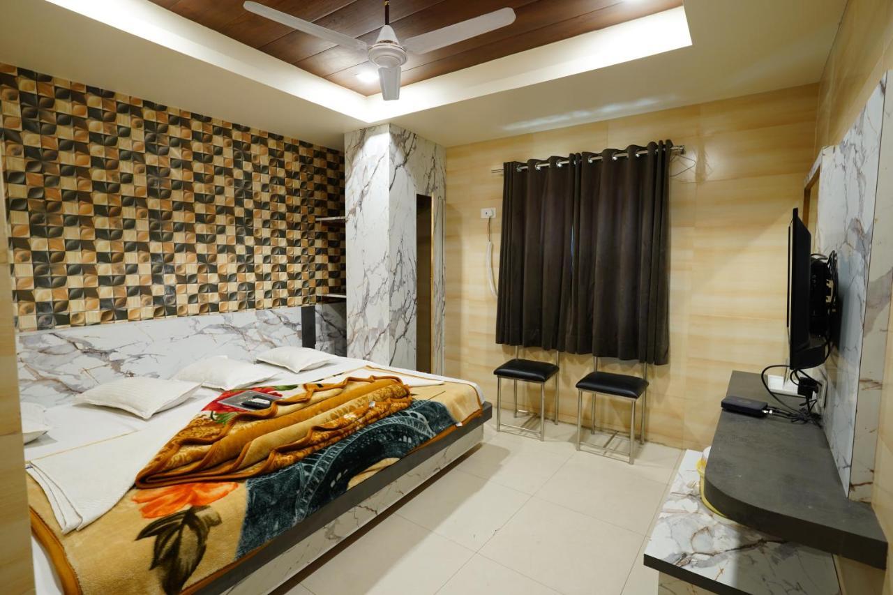 Hotel New Sundaram 150 Mtrs From Dargah Ajmer Buitenkant foto