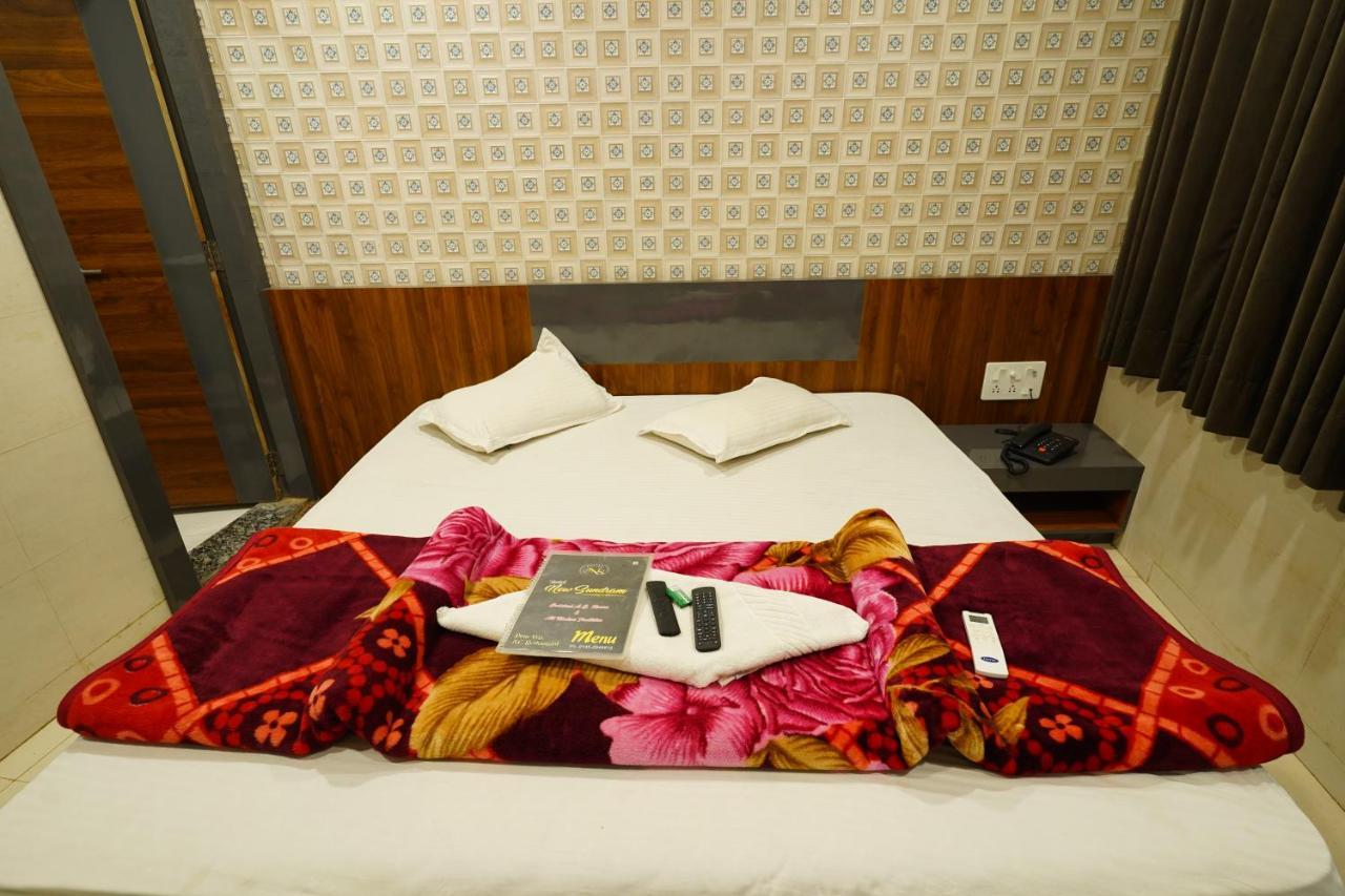 Hotel New Sundaram 150 Mtrs From Dargah Ajmer Buitenkant foto