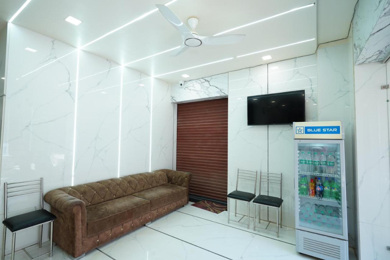 Hotel New Sundaram 150 Mtrs From Dargah Ajmer Buitenkant foto