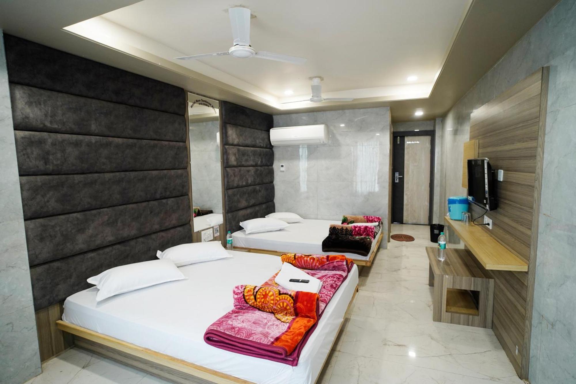 Hotel New Sundaram 150 Mtrs From Dargah Ajmer Buitenkant foto